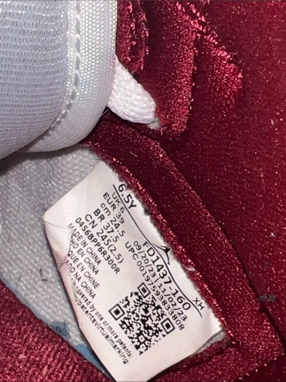 Air Jordan 1 Retro High OG 'Artisanal Red' sneakers